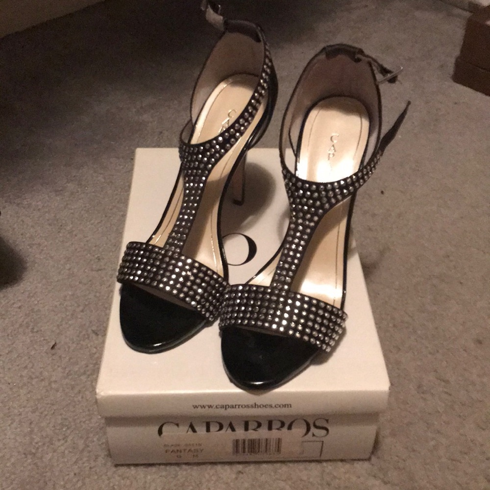 8.5 Caparros black satin